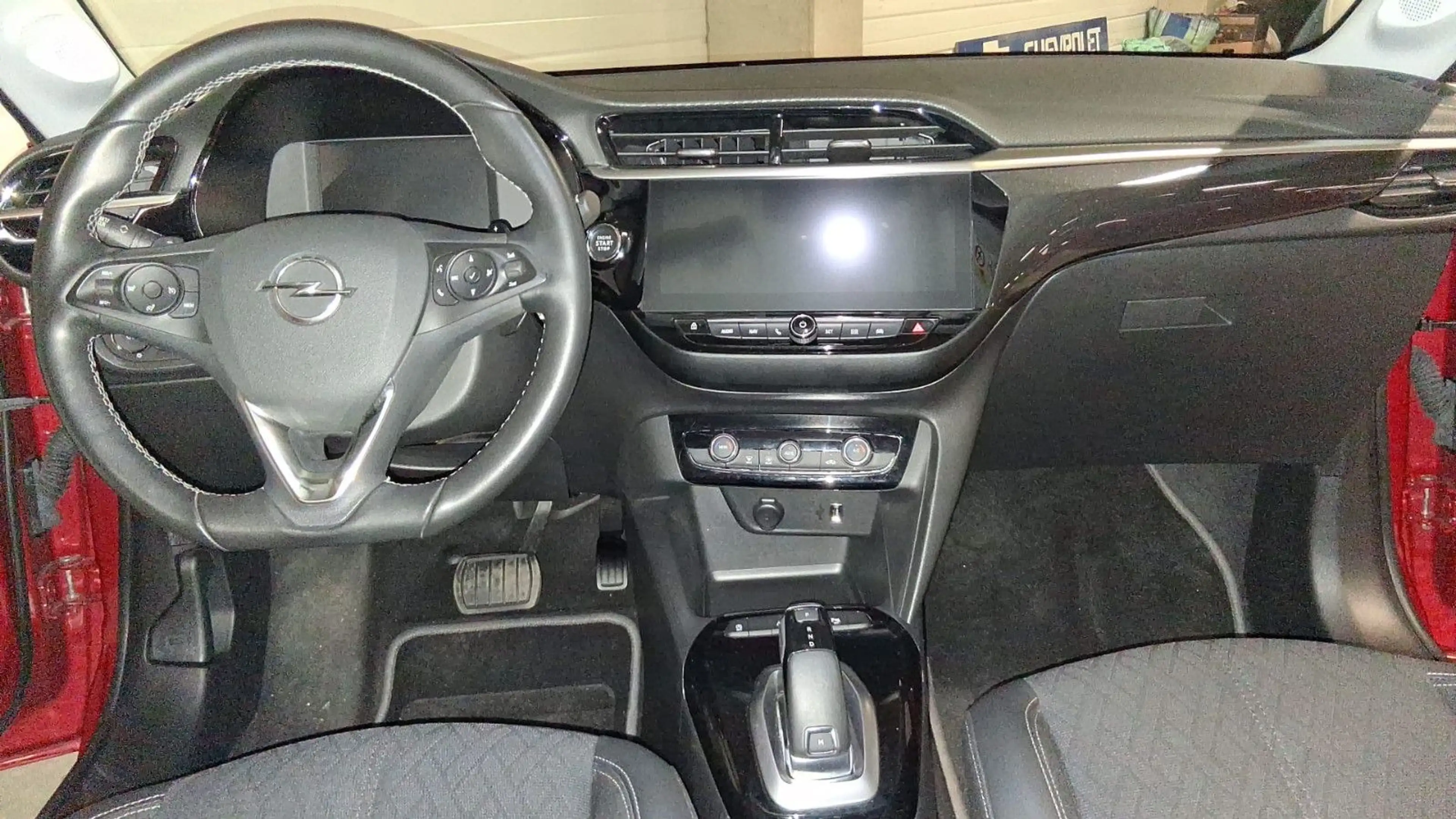Opel Corsa F Elegance — photo 8