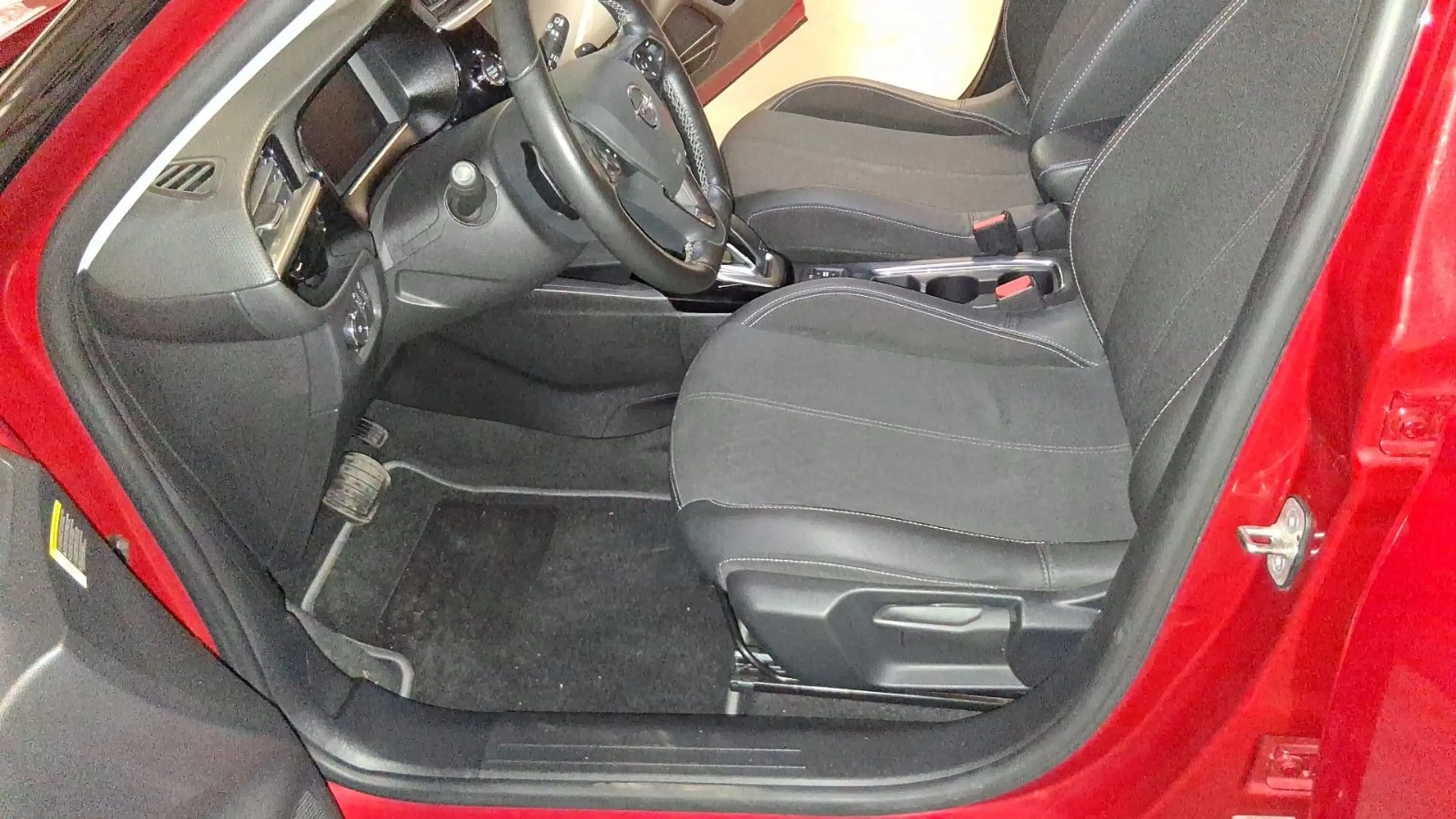 Opel Corsa F Elegance — photo 6