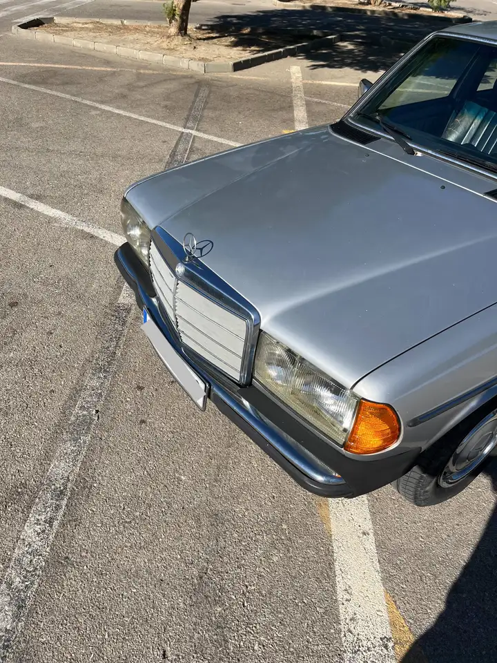 Mercedes-Benz 230E, foto 6