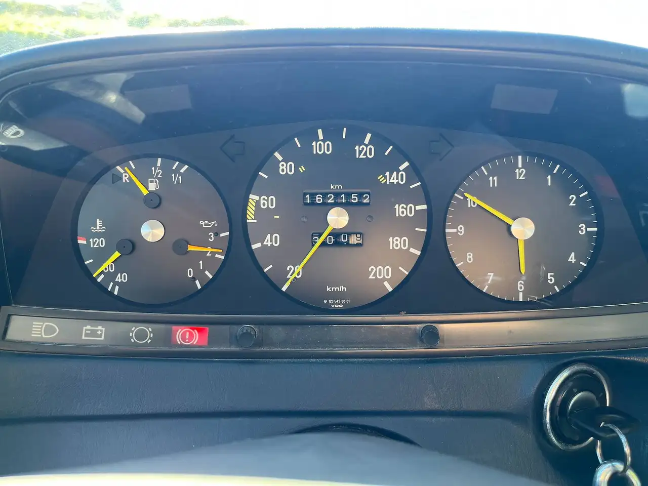 Mercedes-Benz 230E, foto 8