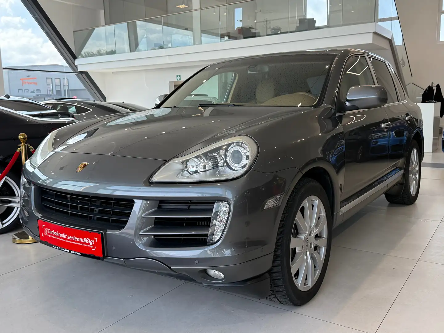 Porsche Cayenne Cayenne 3,0 Diesel Aut.*LEDER*TEMPOMAT*KREDIT*F1* Grau - 2