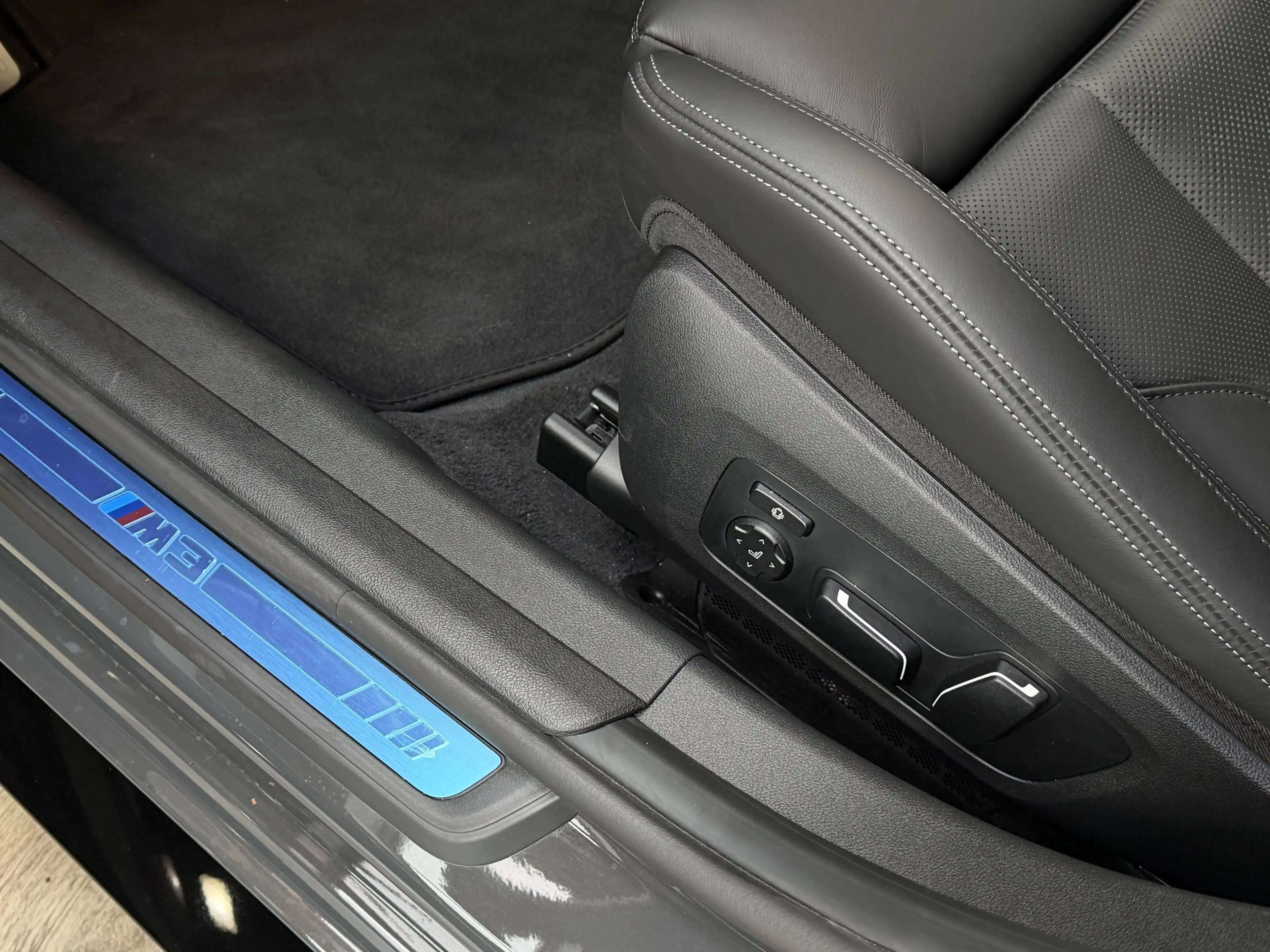 BMW M3 xDrive Competition Sitzlüft. ACC 360° Carbon — photo 14