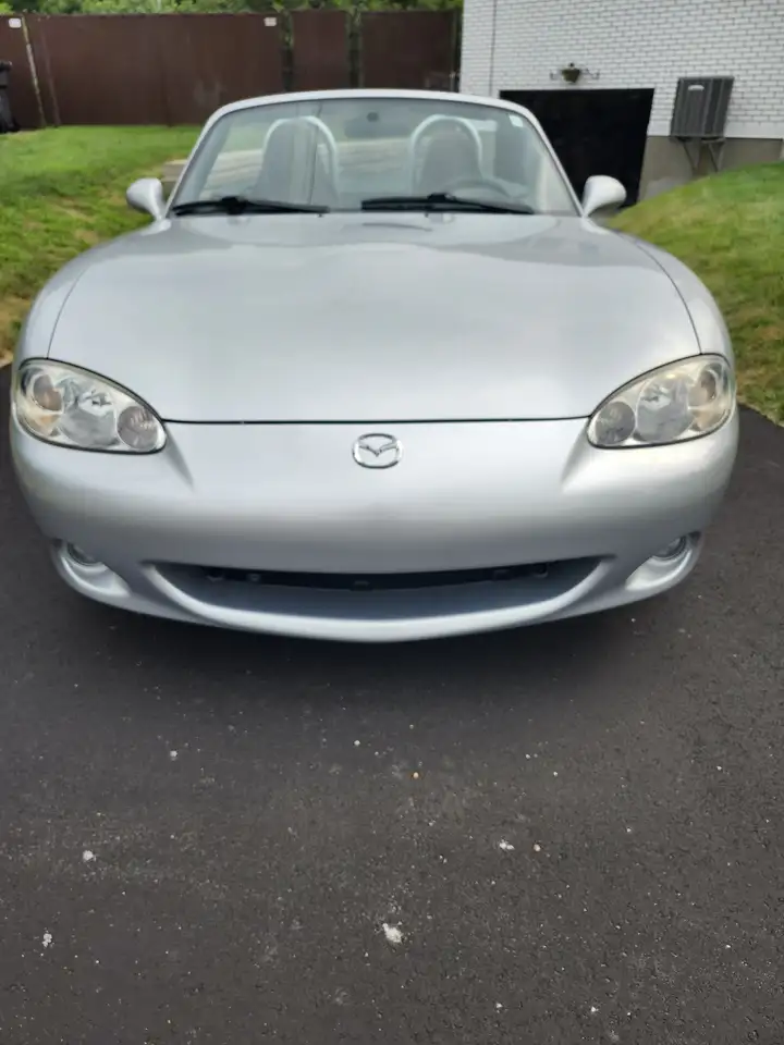 Mazda MX-5 Miata снимка Mazda MX-5 Miata