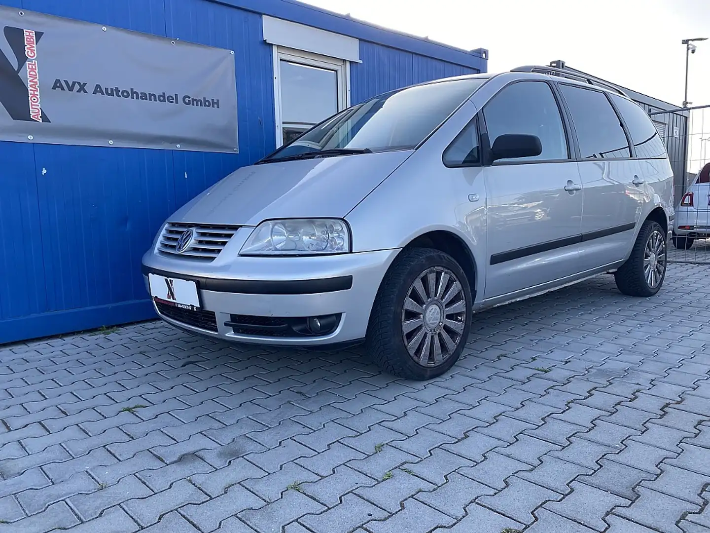 Volkswagen Sharan Trendline 1,9TDI/6 SITZER/GEPFLEGTER ZUSTAND/ Argent - 1