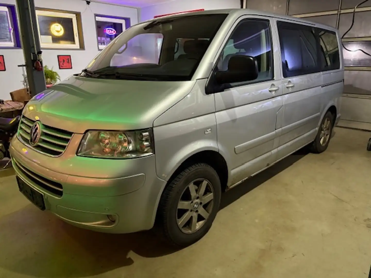 Volkswagen T5 Multivan Highline~2 integr. Kindersitze~2 Schiebetüren Silber - 1