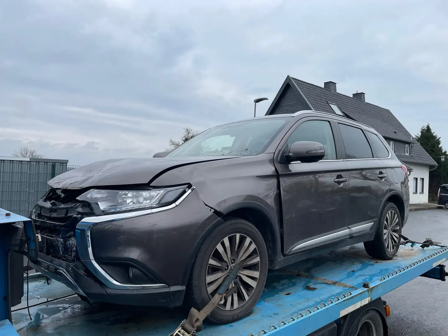 Mitsubishi Outlander Diamant Edition+ 2WD Braun - 2