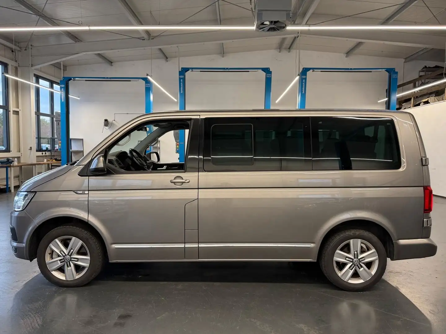 Volkswagen T6 Caravelle Comfortline 4Motion*8SITZE*LED*SiHZ Beige - 2