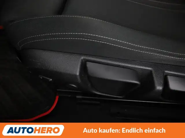 BMW 1 Series view 30