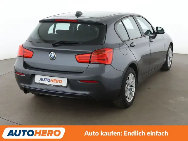 BMW 1 Series view 6