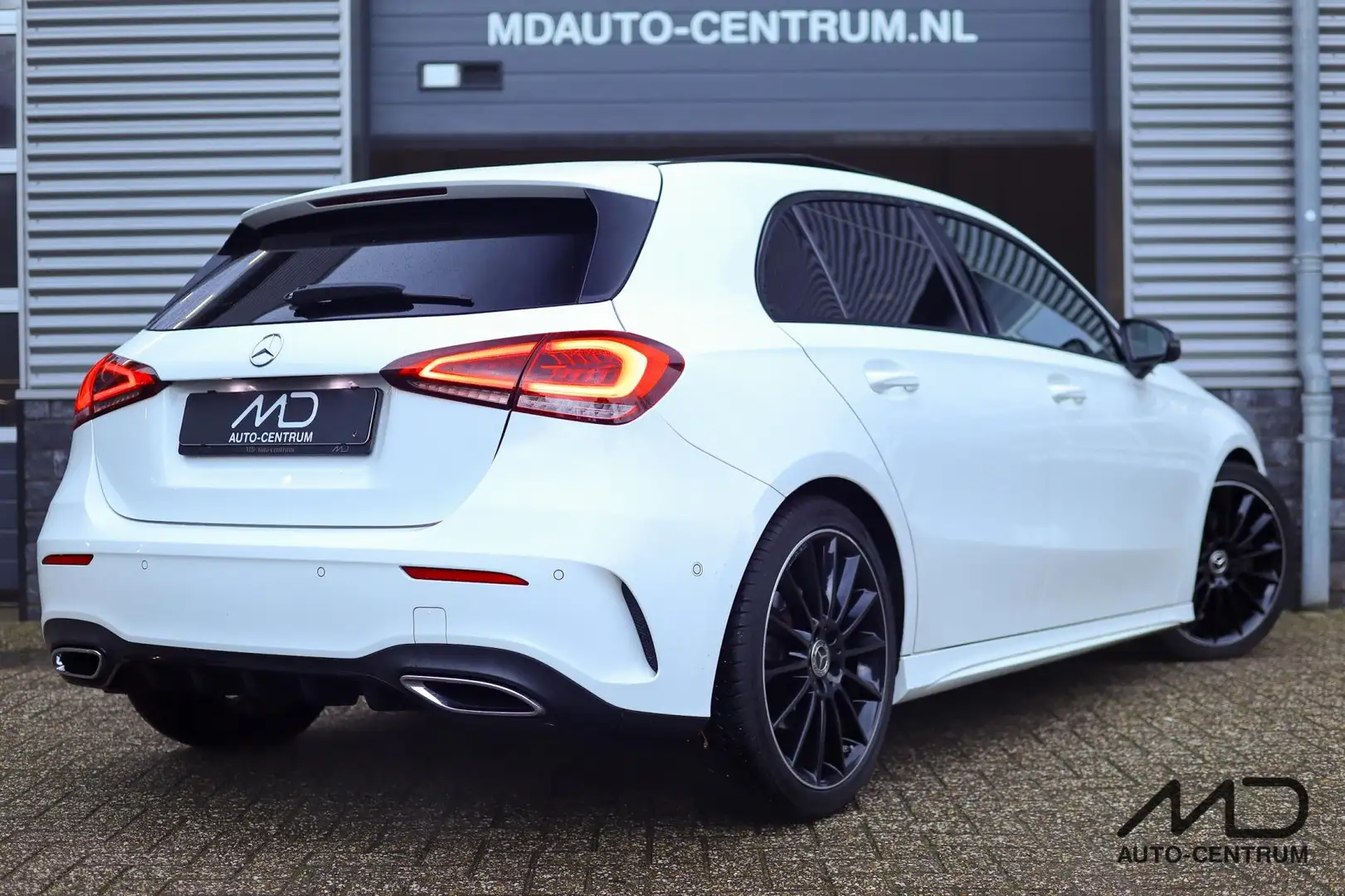 Mercedes-Benz A 200 AMG| Pano| Multibeam| Burmester| Camera Wit - 2