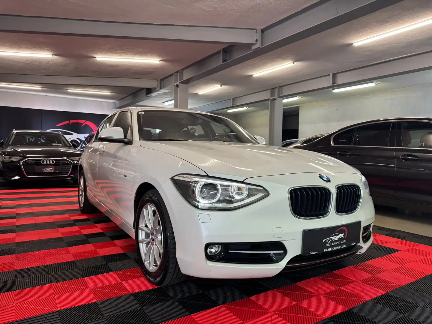 BMW 118 118 i/AUT/LED Wit - 1