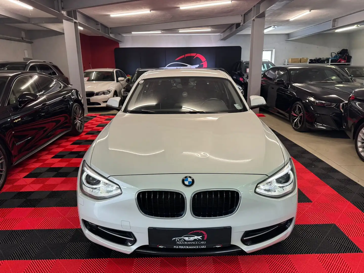 BMW 118 118 i/AUT/LED Wit - 2