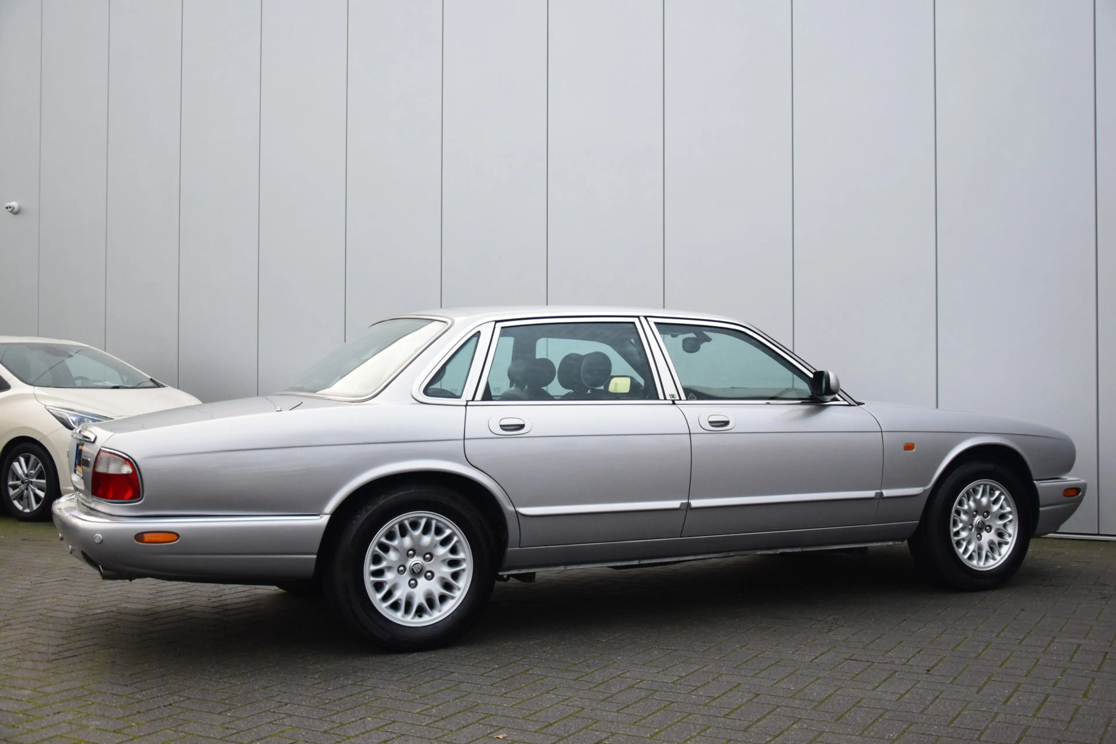 Jaguar XJ 3.2 V8 Executive Automaat — photo 9