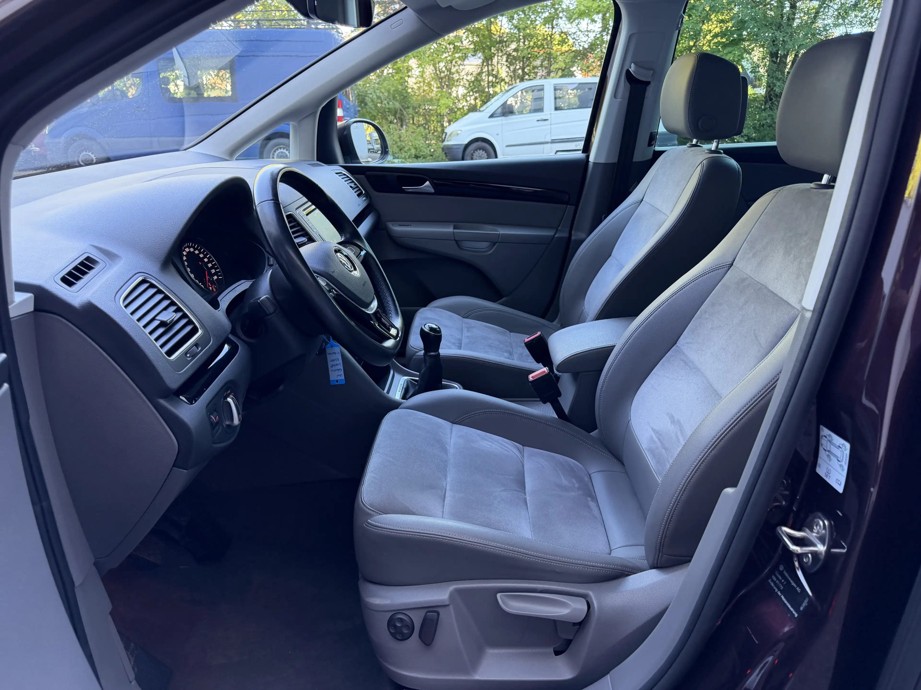 Volkswagen Sharan Highline 4Motion Bi-Xenon ACC Sitzheizung — photo 13