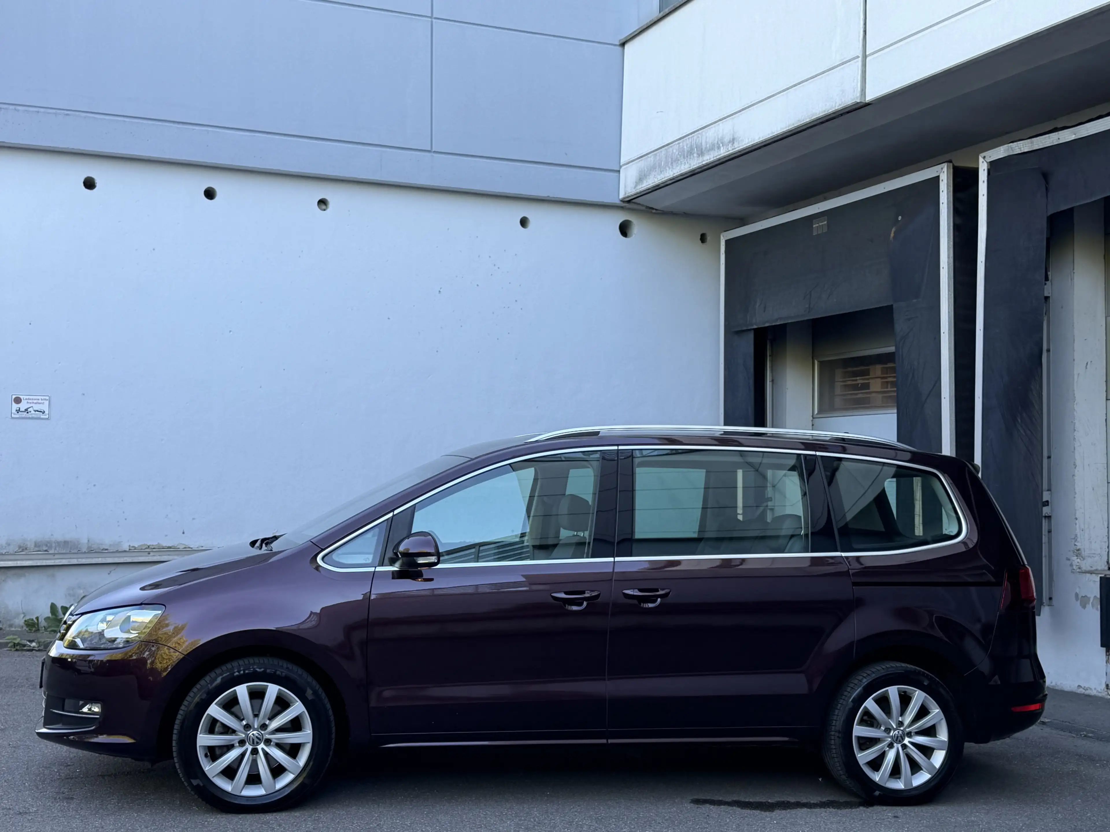 Volkswagen Sharan Highline 4Motion Bi-Xenon ACC Sitzheizung — photo 3