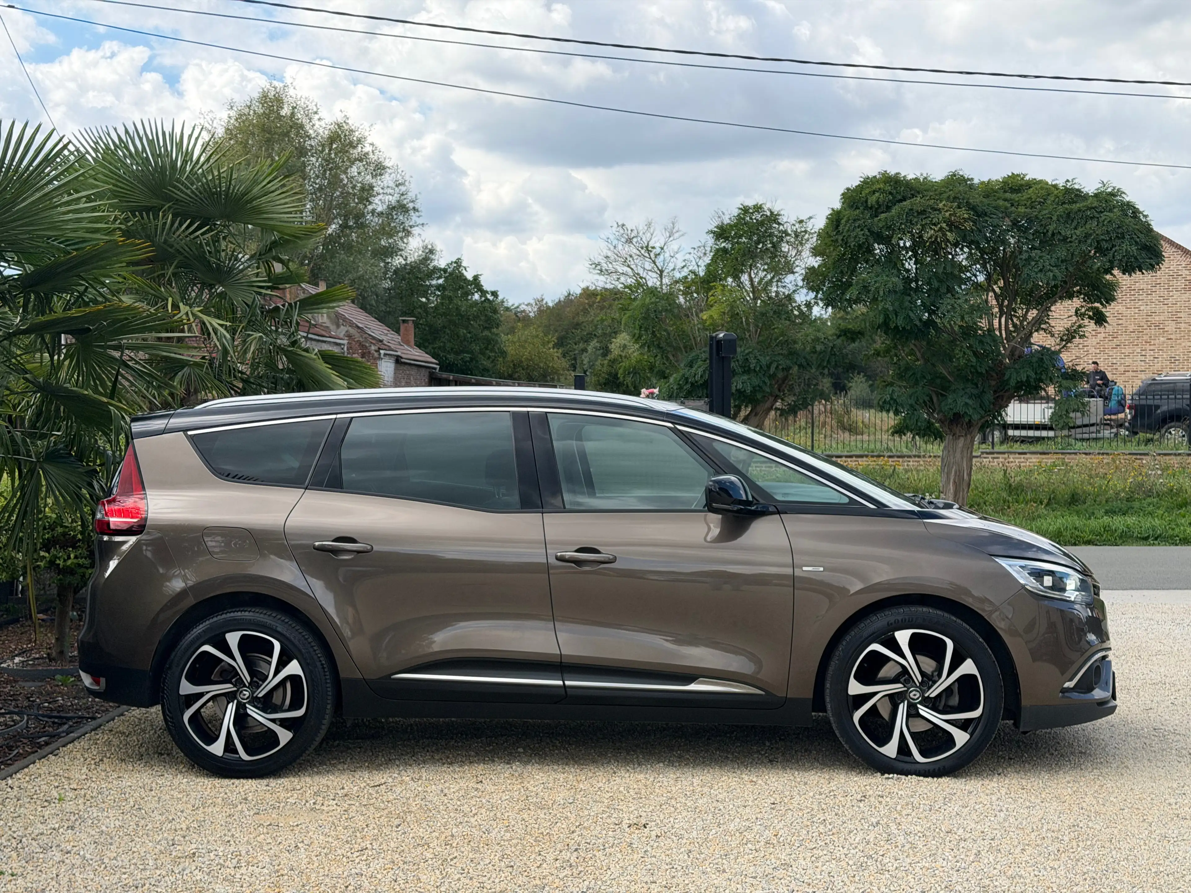 Renault Grand Scenic Grand Scénic 1.2 TCe Bose Edition 7places. — photo 8