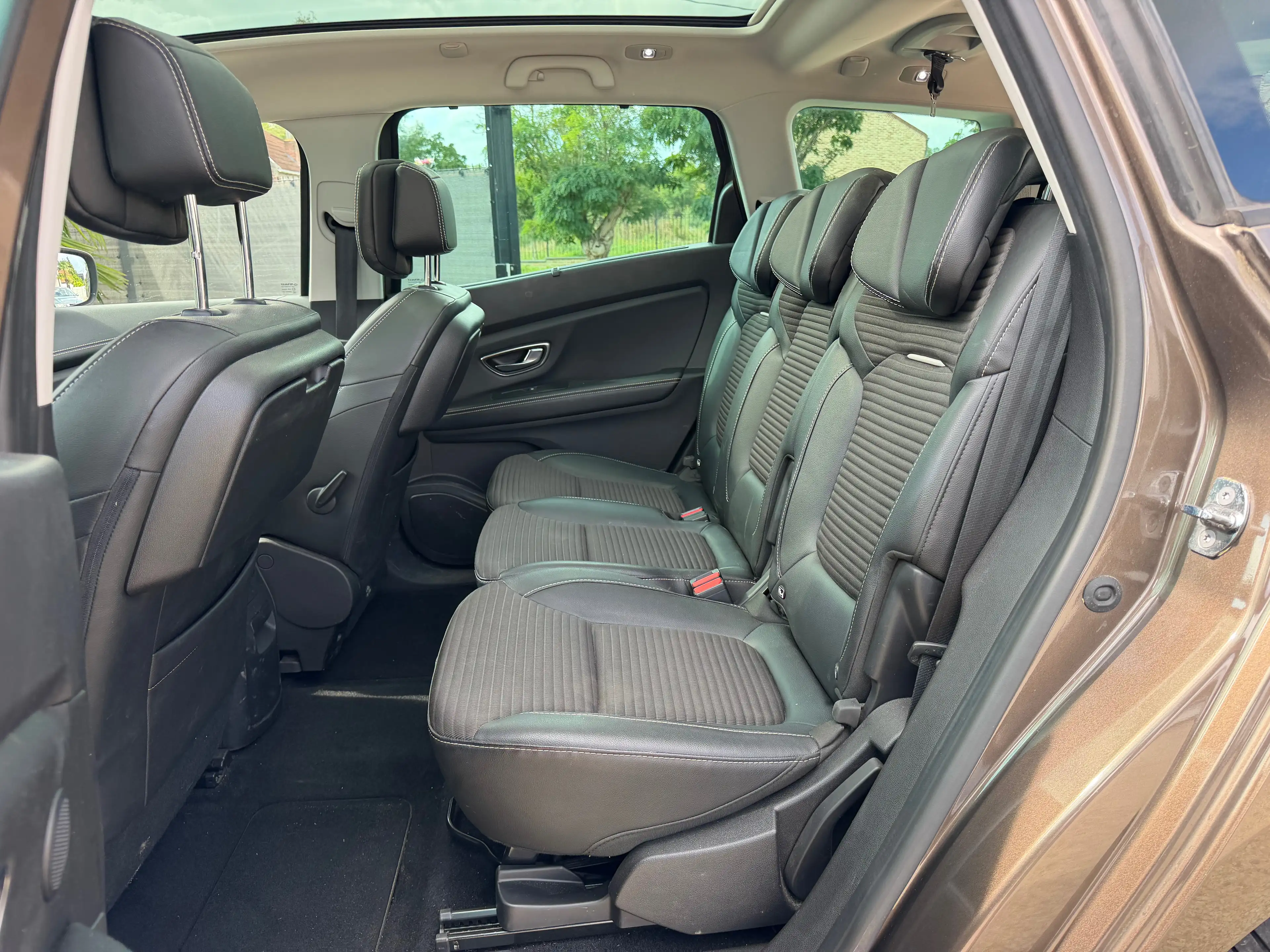Renault Grand Scenic Grand Scénic 1.2 TCe Bose Edition 7places. — photo 12