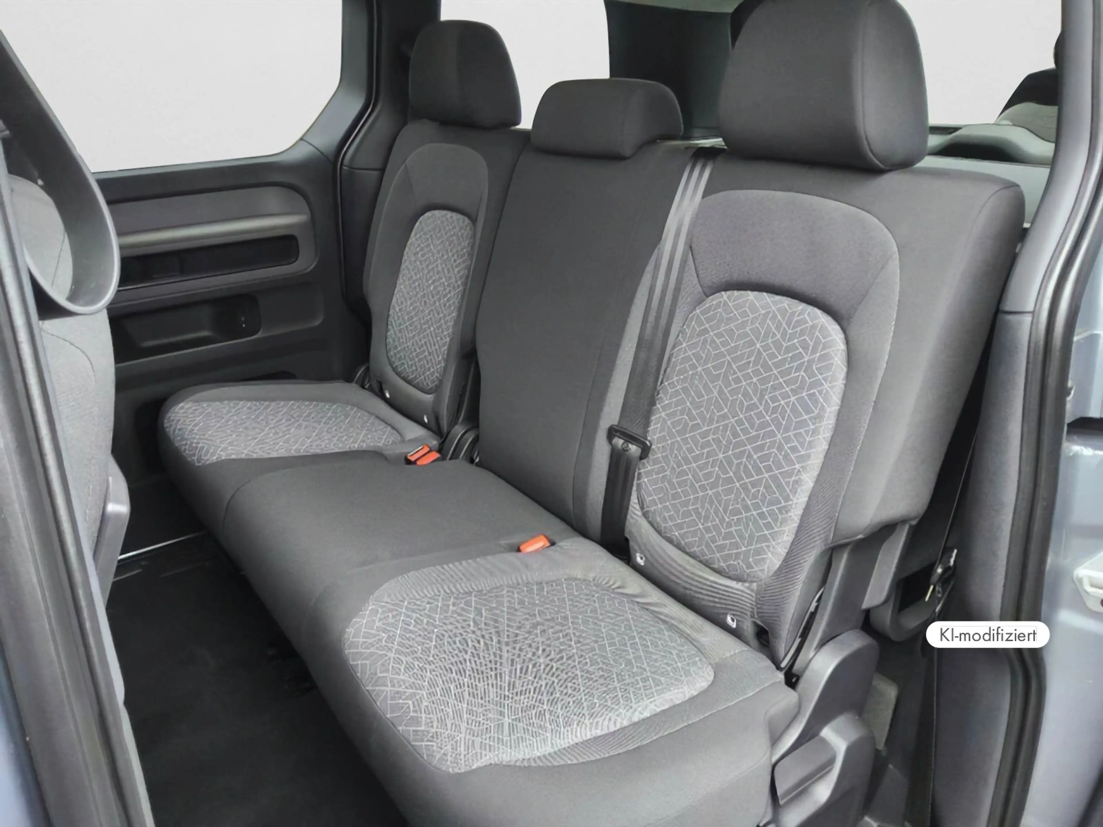 Volkswagen ID. Buzz Pro 79 kWh | 19" in Schwarz/glanzgedreh — photo 9