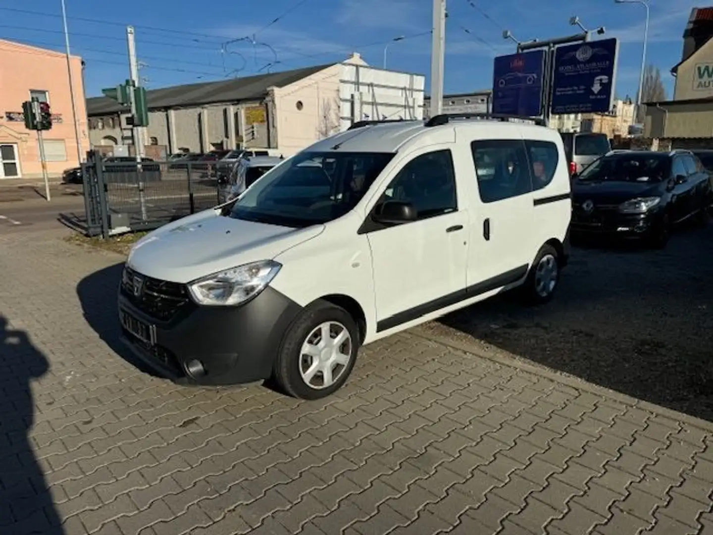 Dacia Dokker 1.6 Comfort*1.Hand*EURO6*Klima Weiß - 1