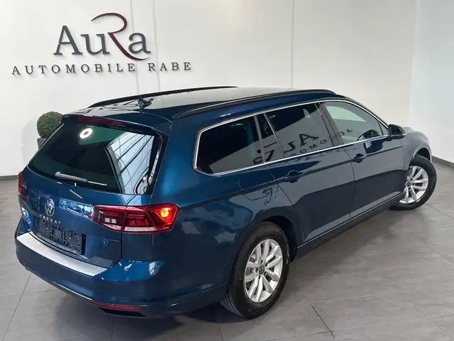 Volkswagen Passat view 5