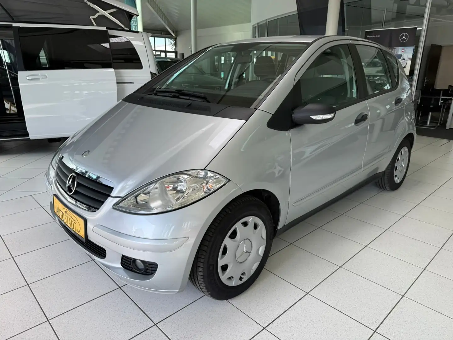 Mercedes-Benz A 150 Sedan 5-door AUT - 1