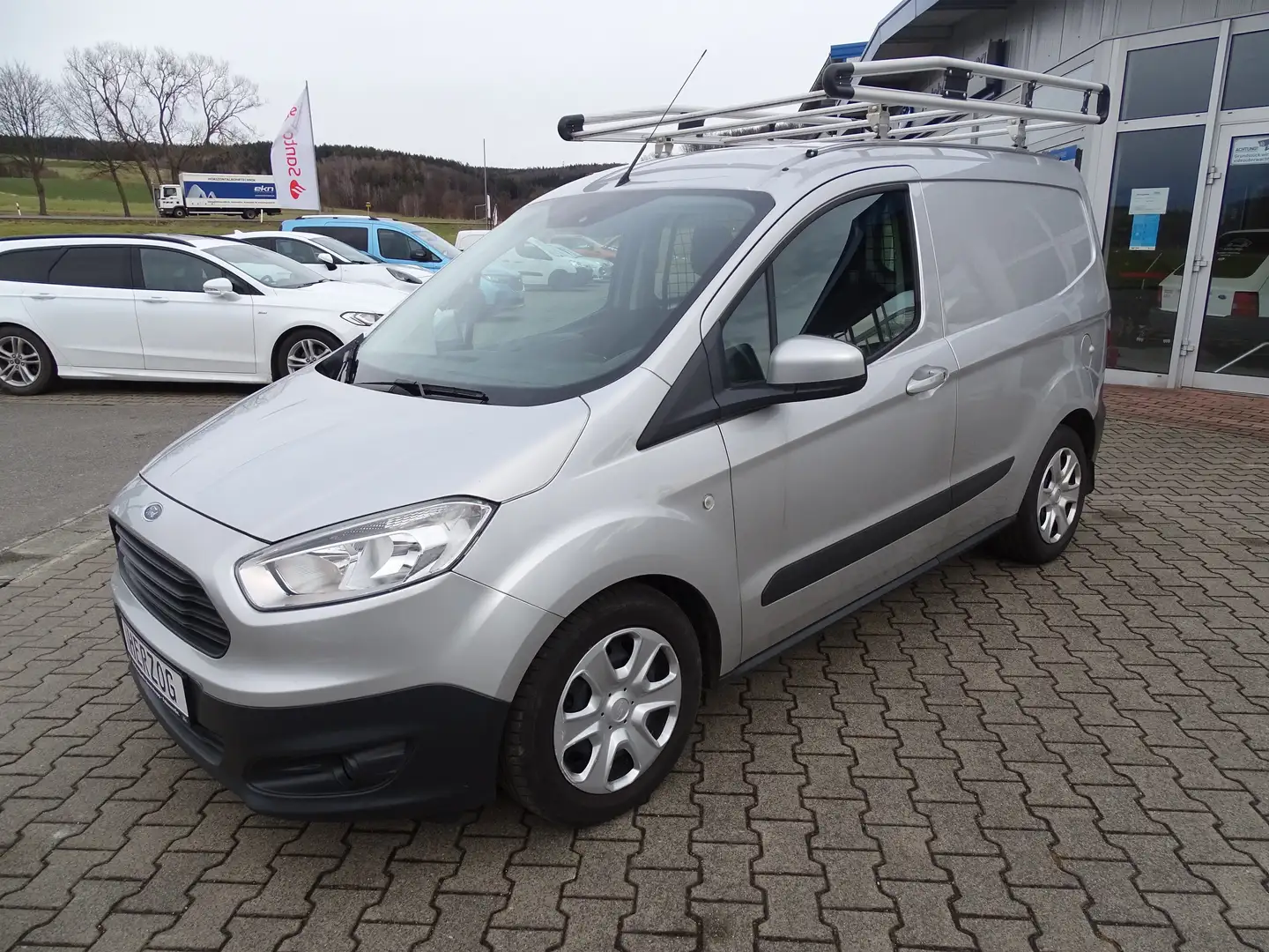 Ford Transit Courier Trend Silber - 1