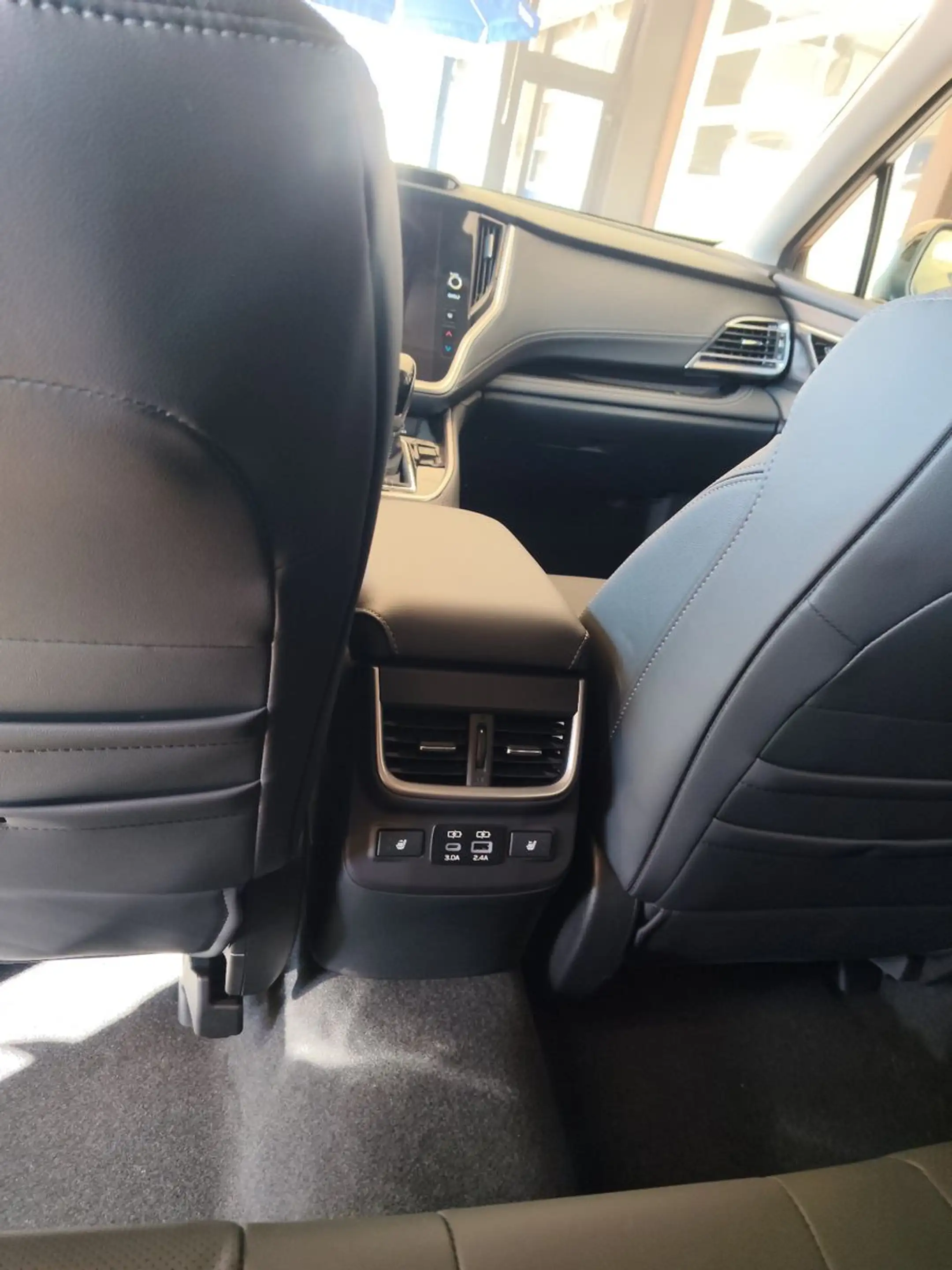 Subaru OUTBACK Outback Platinum — photo 10