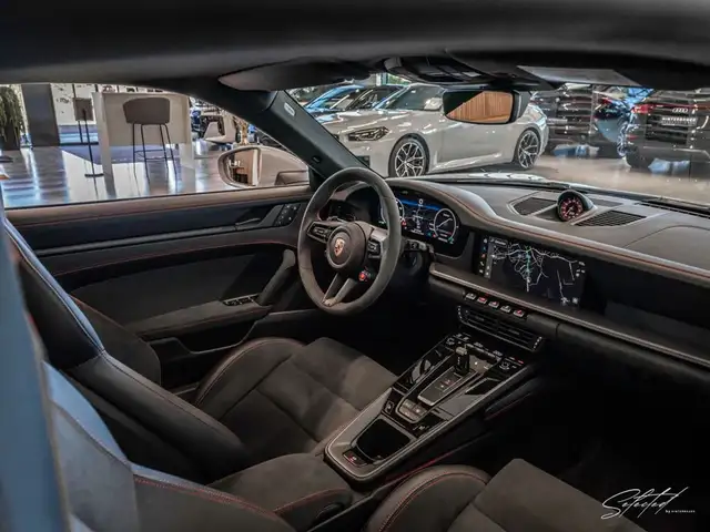 Porsche 911 Carrera 4 GTS T-Hybrid Ansicht 31