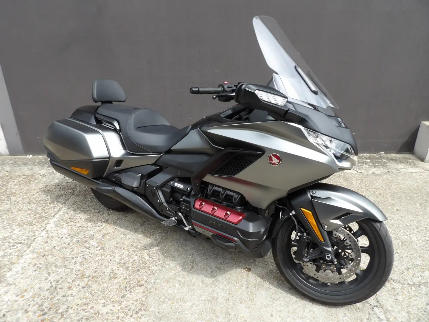 Honda Gold Wing Gris - 1