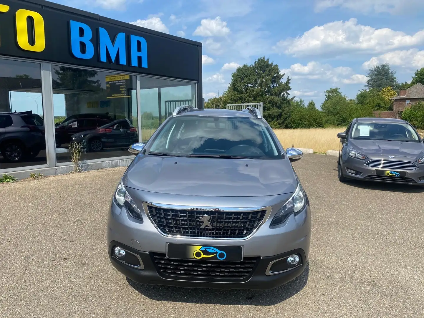 Peugeot 2008 1.2i PureTech Style Gris - 2