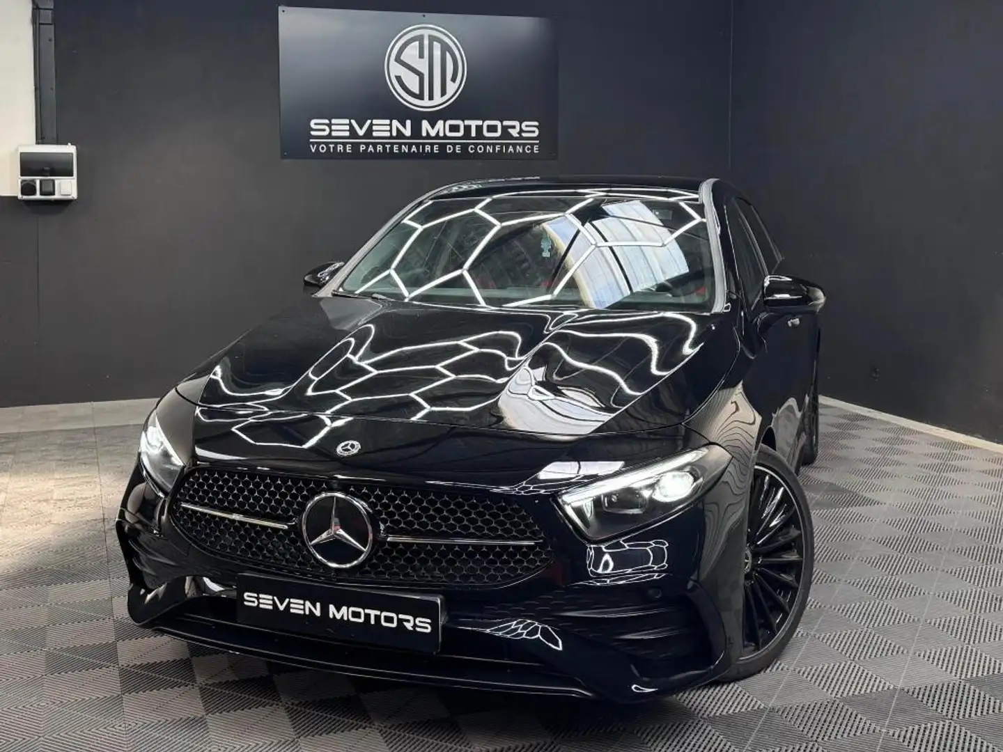 Mercedes-Benz CL A 220 d - 8G-DCT 190ch AMG Line Edition Garantie 1 Zwart - 1