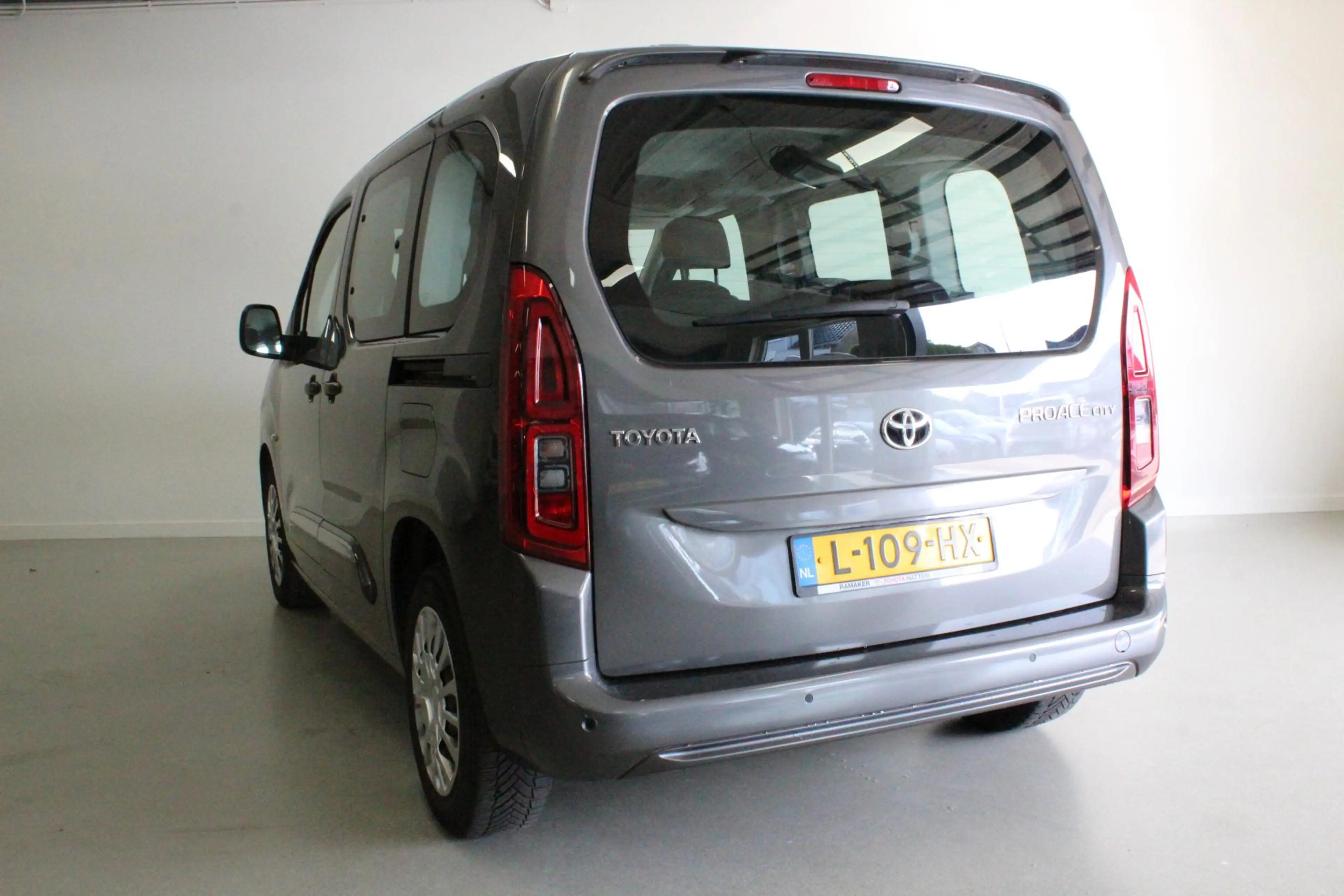 Toyota Proace City Verso 1.2 Turbo Professional 5P. | NAVIGATIE | PDC — photo 7