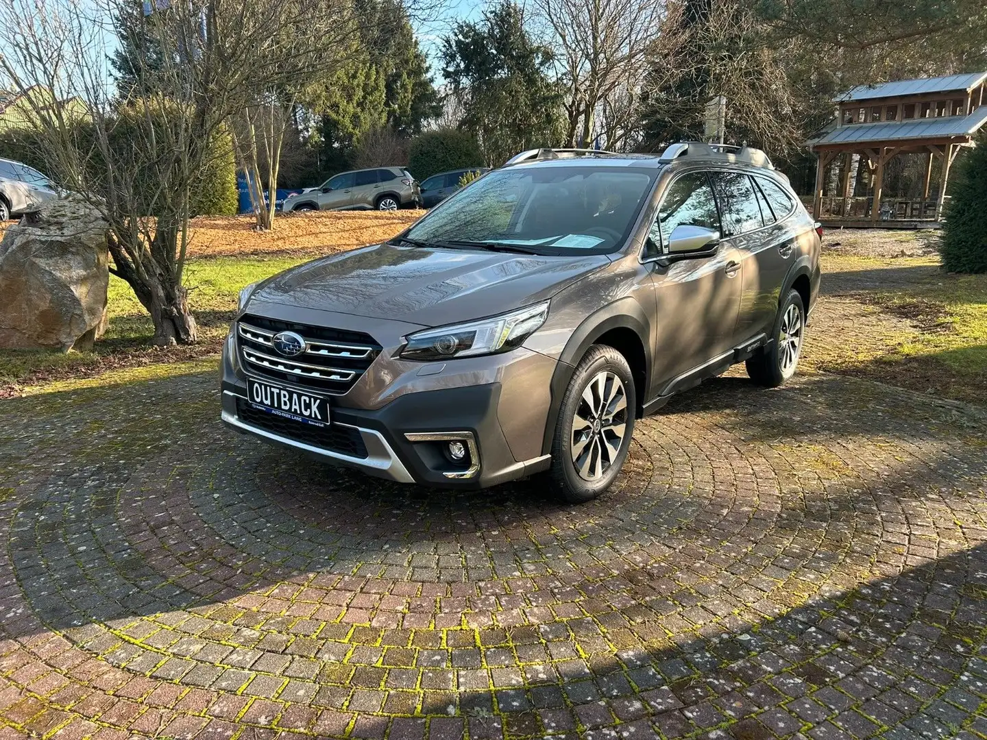 Subaru OUTBACK 2.5i Platinum Lineartronic Modell 2025 Braun - 1