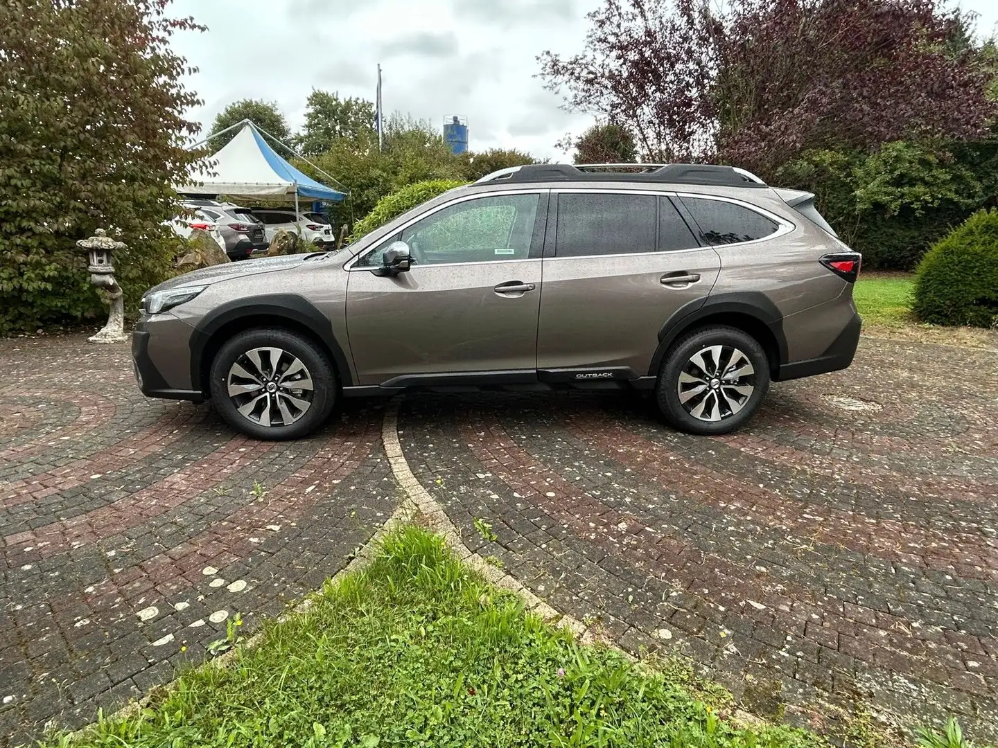 Subaru OUTBACK 2.5i Platinum Lineartronic Modell 2025 Коричневый - 2