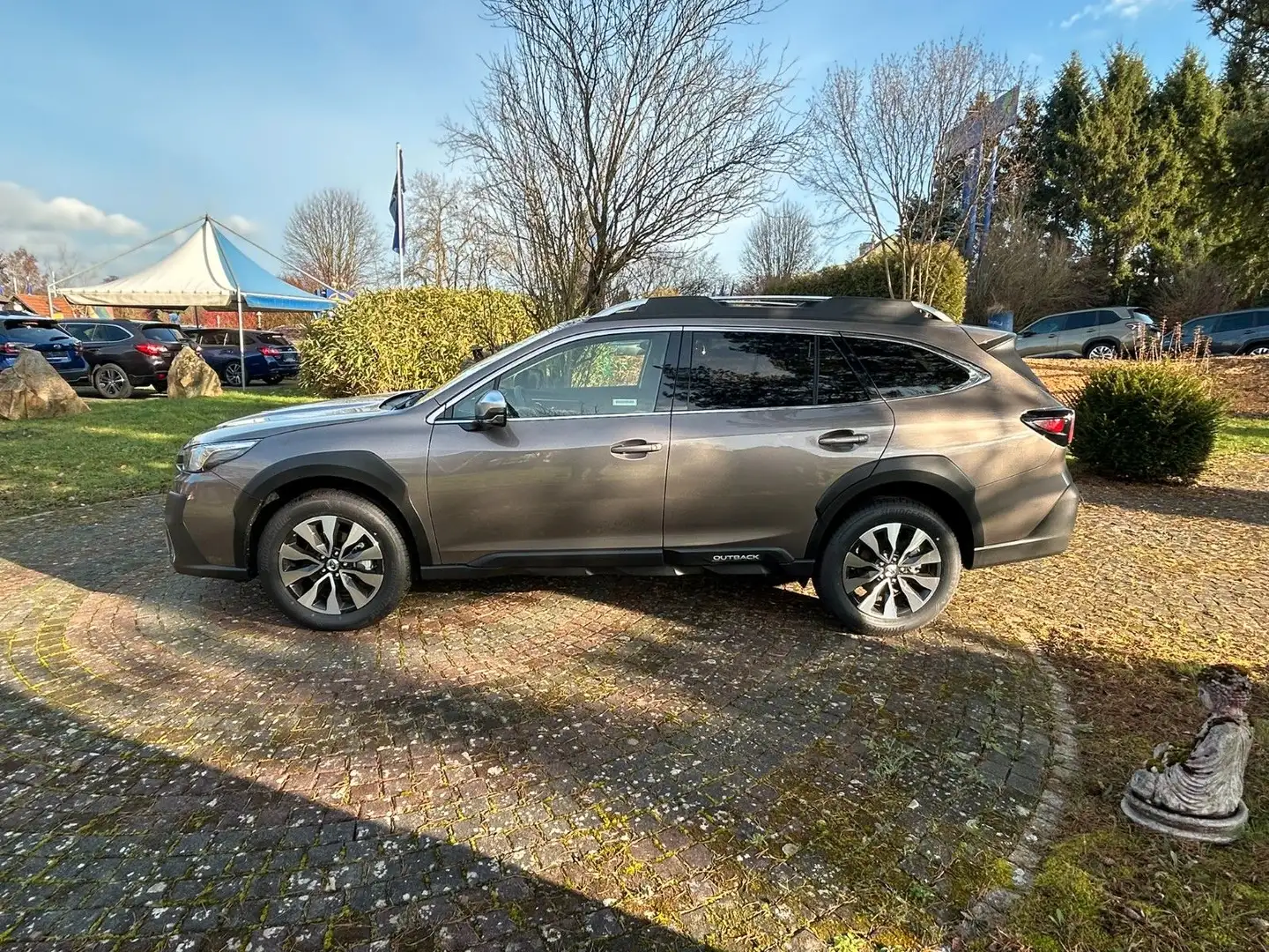 Subaru OUTBACK 2.5i Platinum Lineartronic Modell 2025 Braun - 2