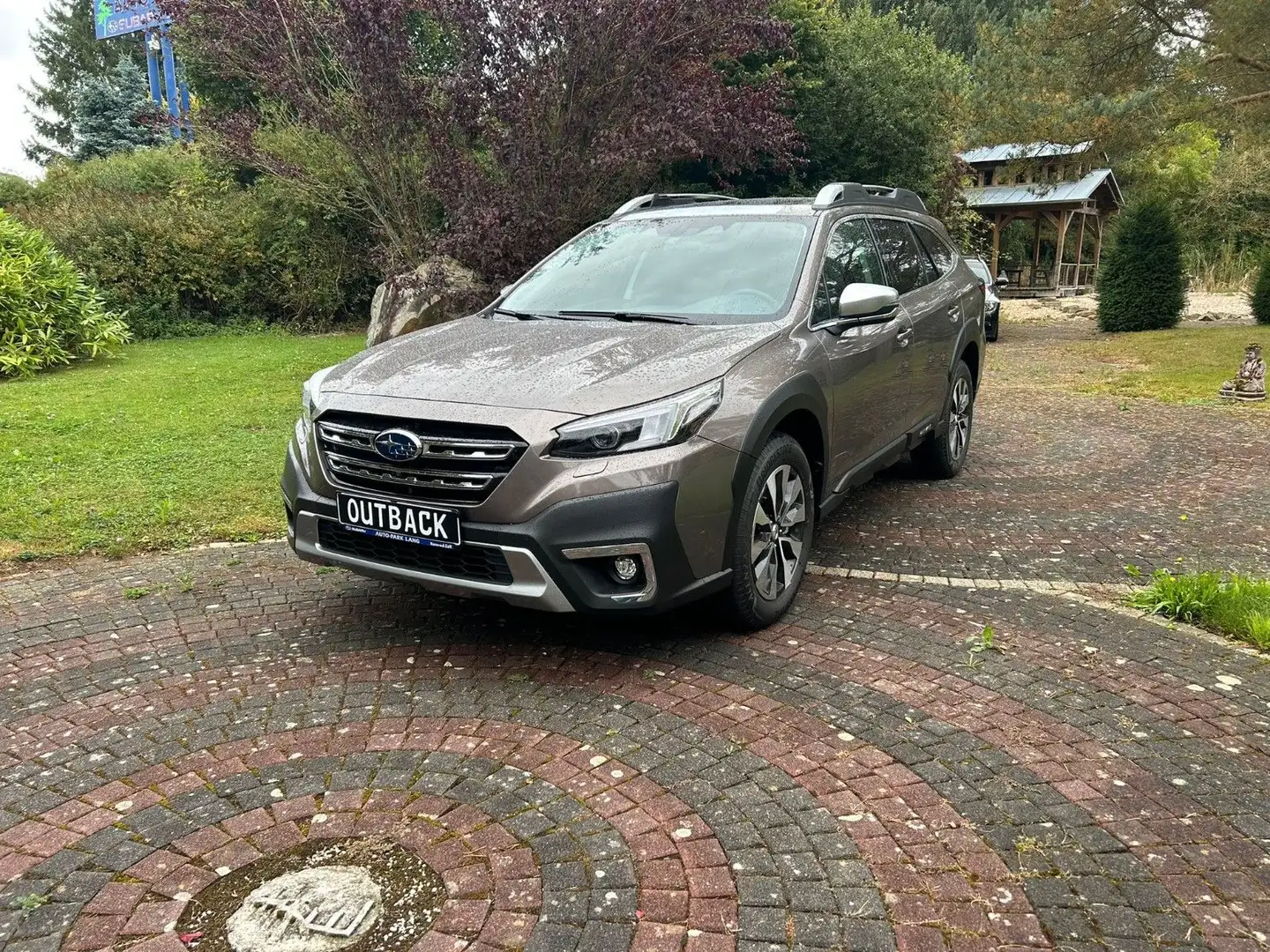 Subaru OUTBACK 2.5i Platinum Lineartronic Modell 2025 Коричневый - 1