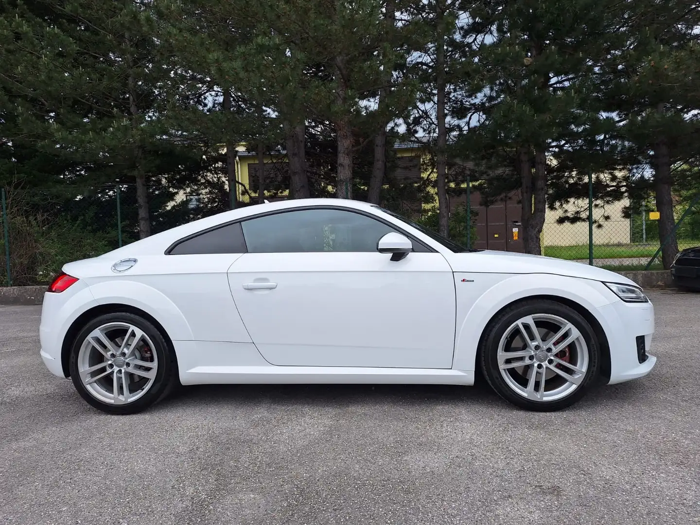 Audi TT TT Roadster 2,0 TFSI Weiß - 1