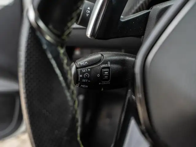 Peugeot 208 view 29