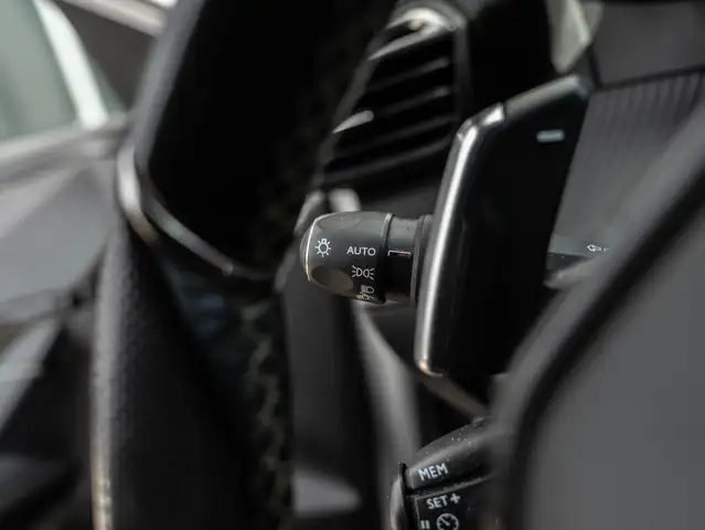 Peugeot 208 view 30