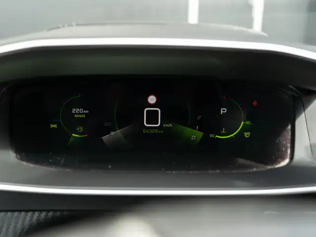 Peugeot 208 view 19