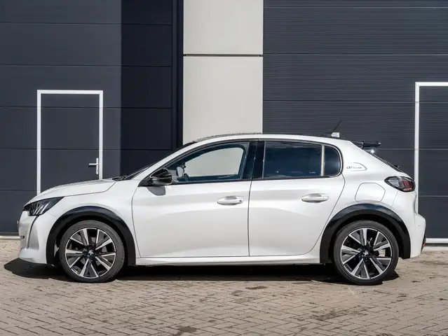 Peugeot 208 view 6