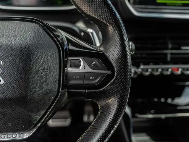 Peugeot 208 view 28