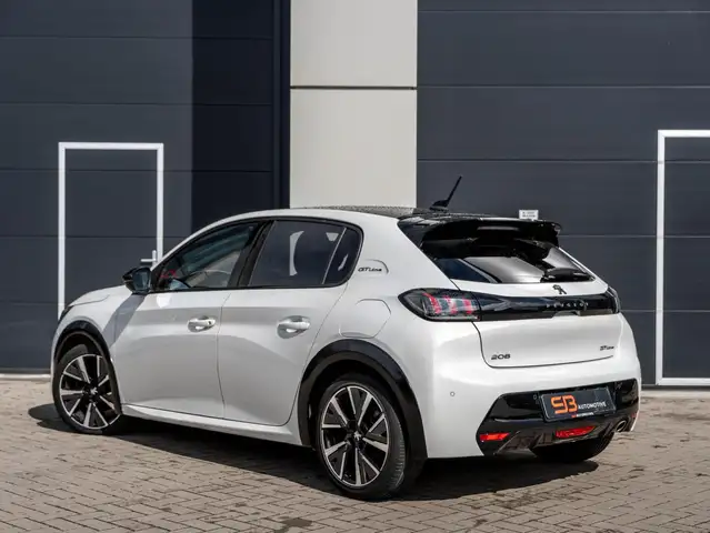 Peugeot 208 view 7