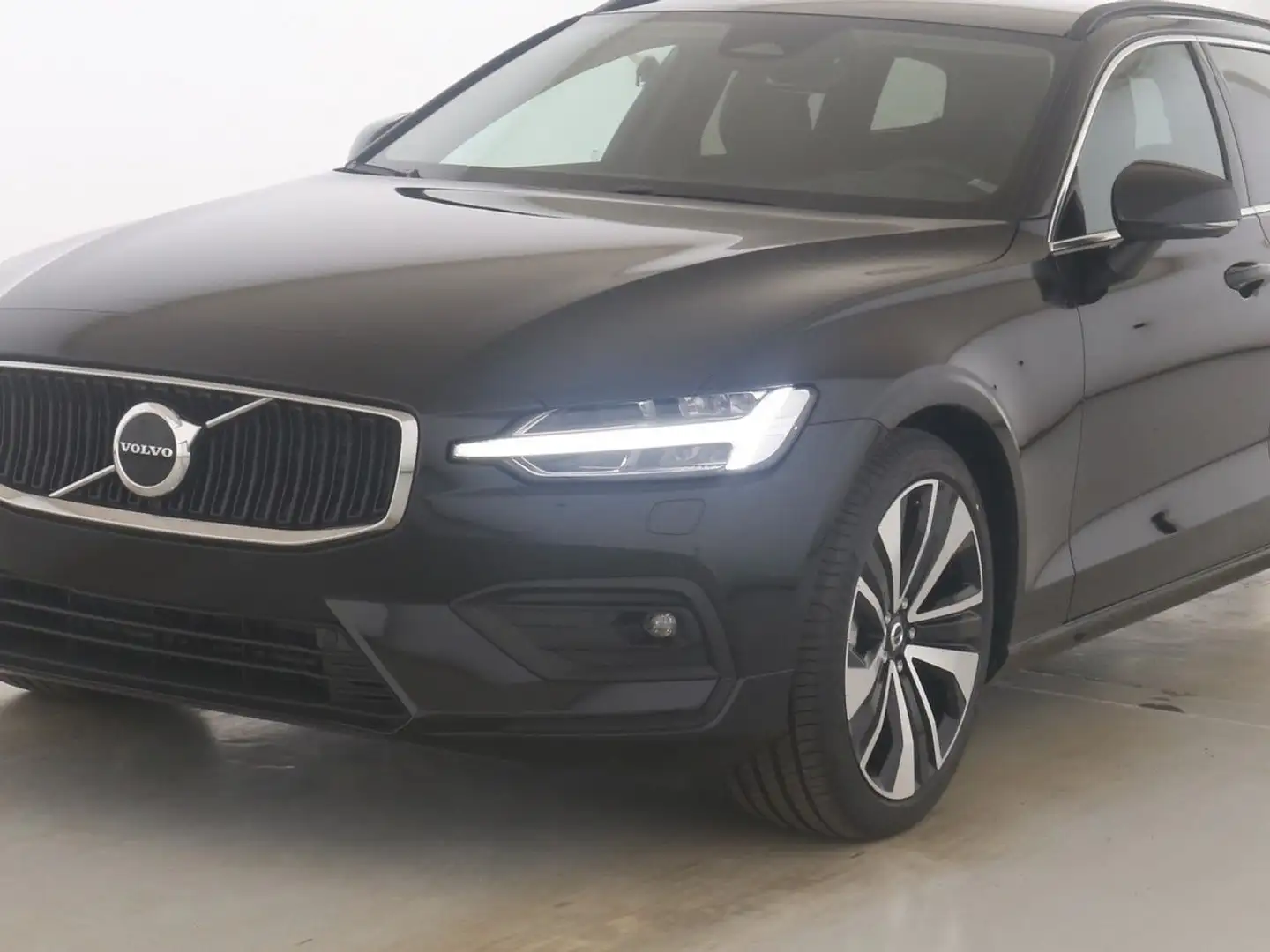 Volvo V60 B4 Core ACC*Blis Schwarz - 2