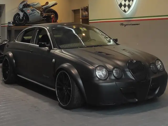 Jaguar S-Type R - 4.2 Supercharged -Vintage GT Street Car