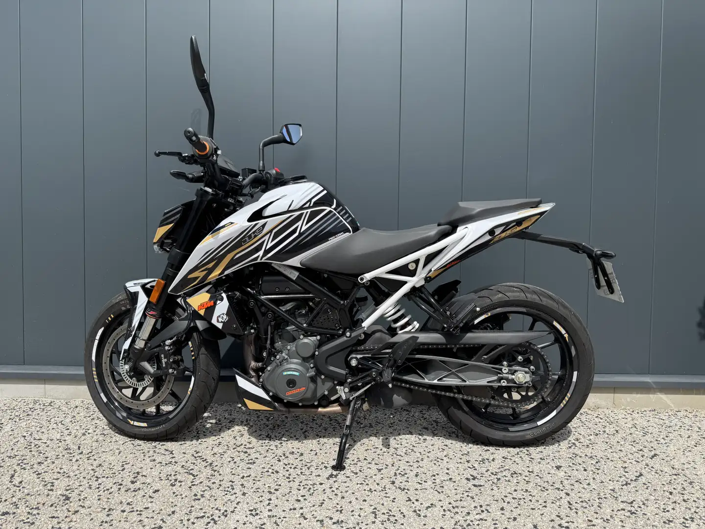 KTM 390 Duke - 2
