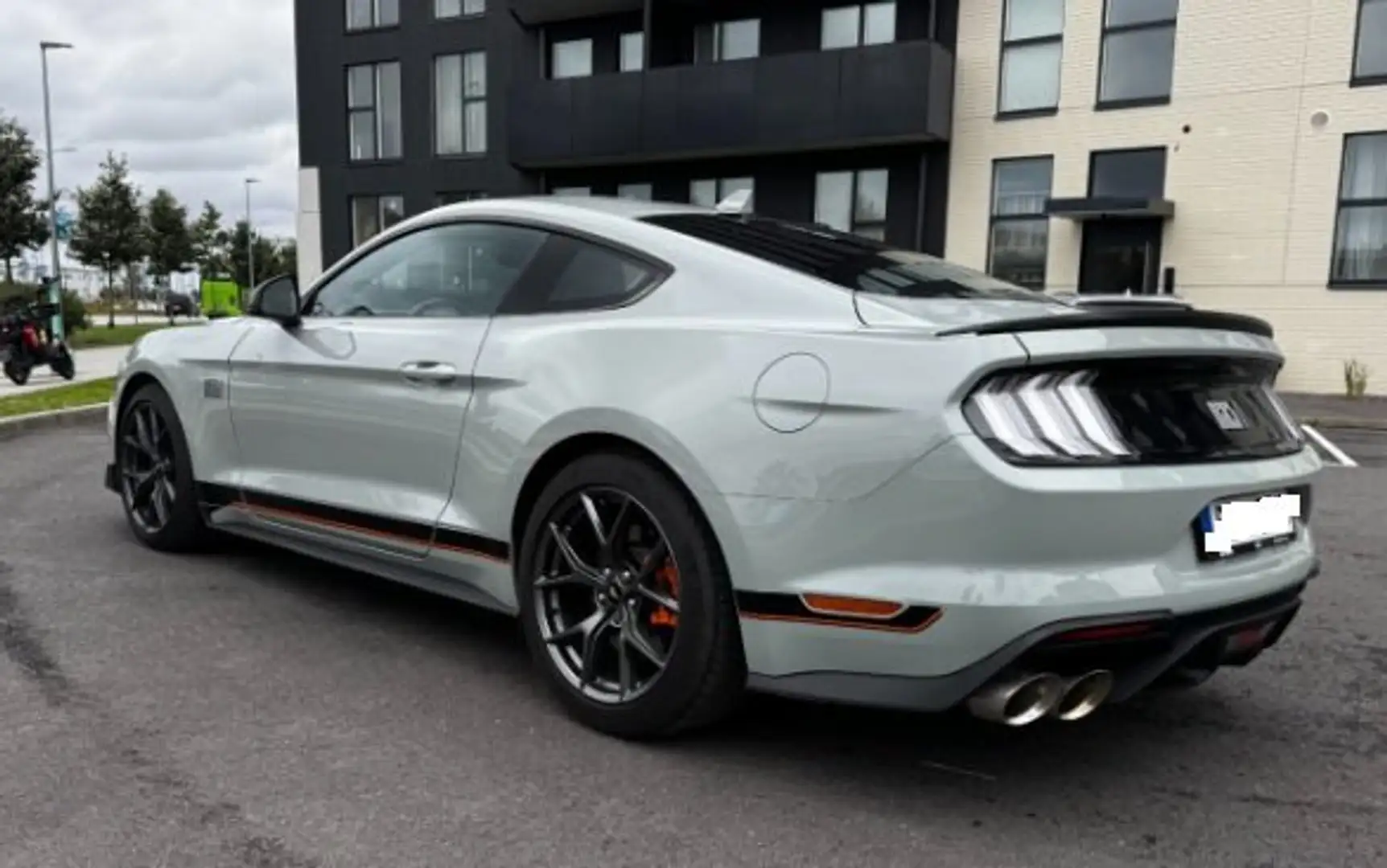 Ford Mustang Mustang Fastback 5.0 Ti-VCT V8 GT Grau - 2