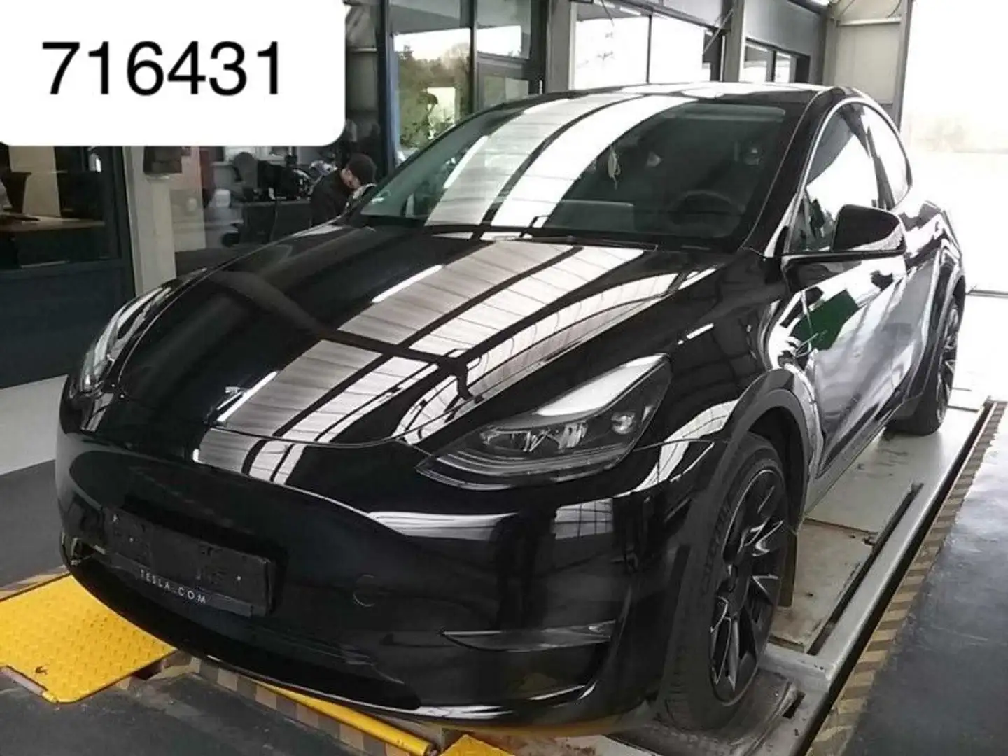 Tesla Model Y Dual AWD Autopilot 3 Pano Wärmepumpe 20" Grau - 1