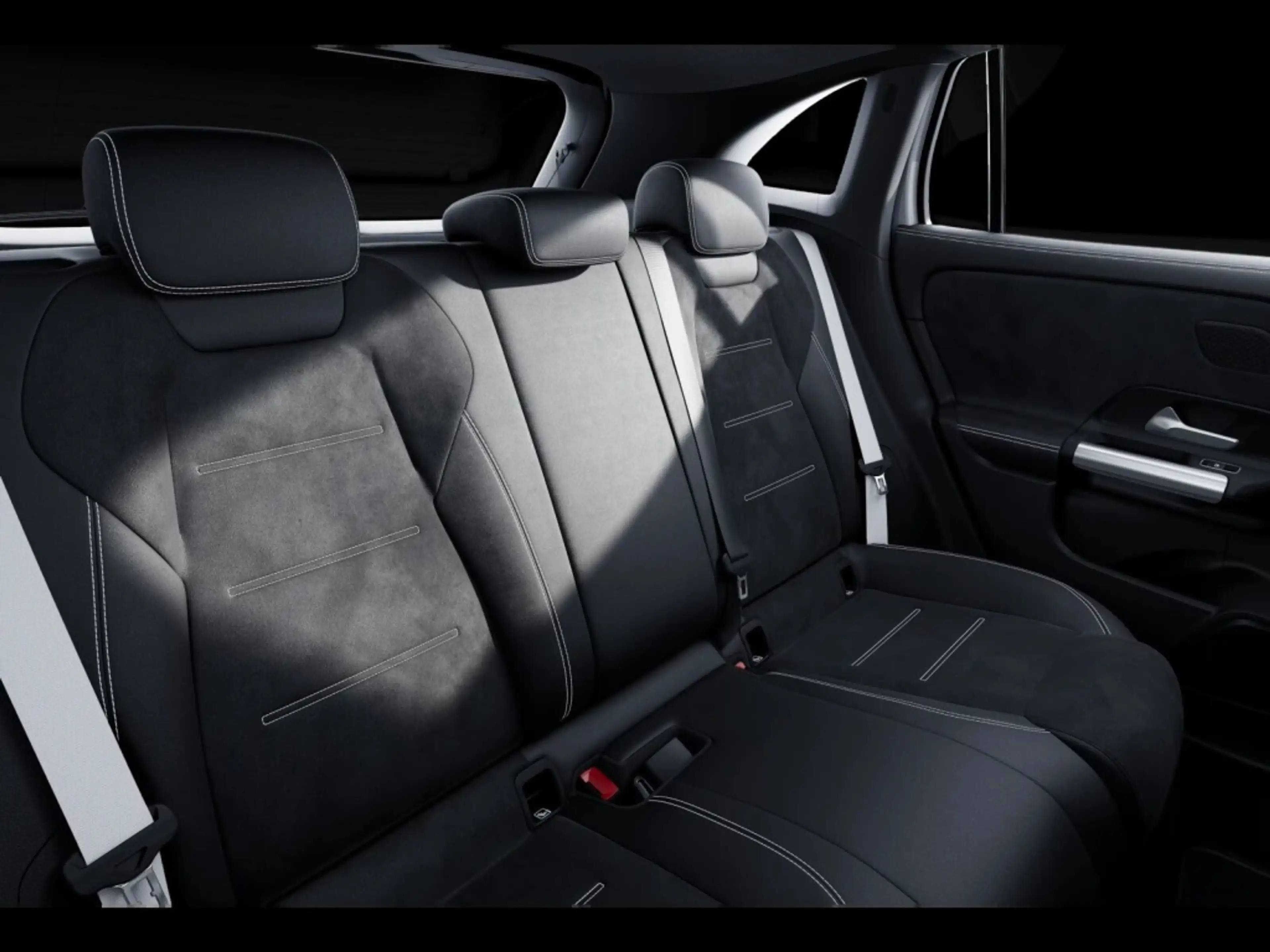 Mercedes-Benz GLA 180 AMG NIGHT AHK MULTIBEAM SOUNDSYSTEM — photo 12