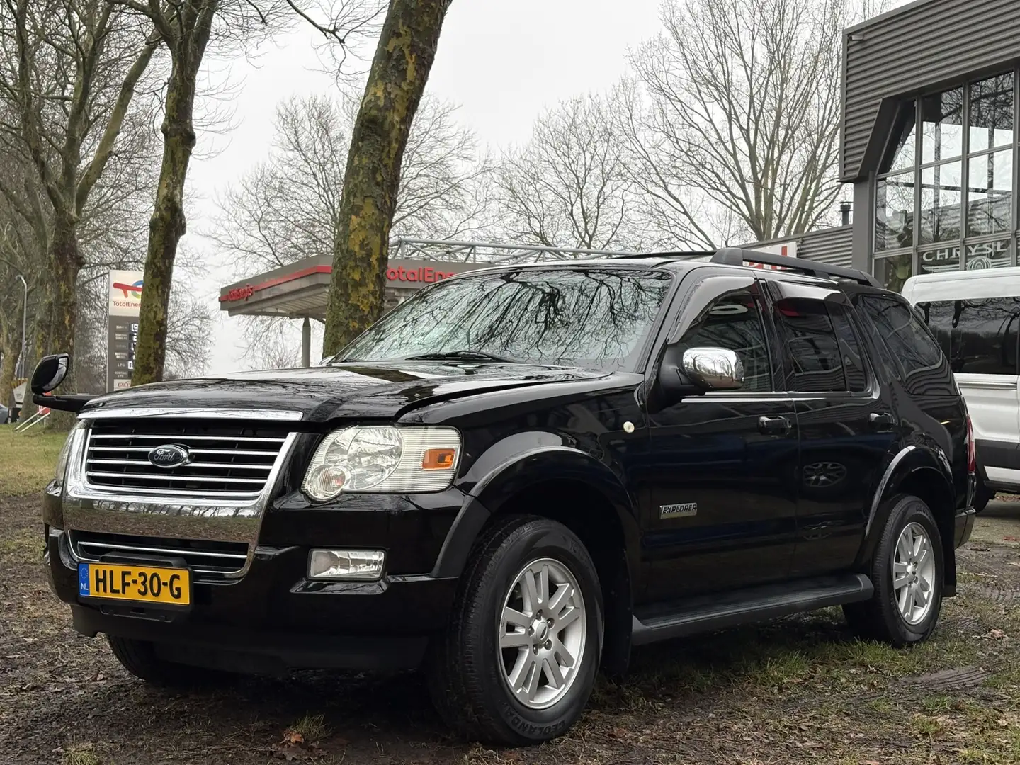 Ford Explorer 4.0 V6 XLT 4X4 44.000KMS 7 zits Schwarz - 1